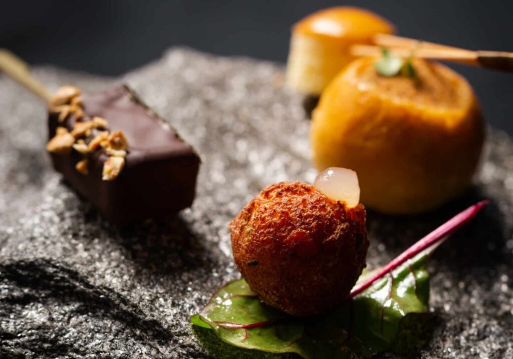 Canapés créatifs et savoureux de l'EHG Traiteur pour un cocktail réussi à Genève