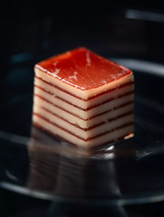 Mille-feuille de viande séchée et tomme de chèvre - Traiteur pour banquet à Genève EHG Traiteur