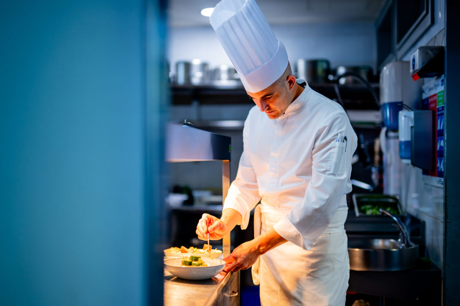 Equipe du Trinquet, Un restaurant à Carouge, au service de la formation.